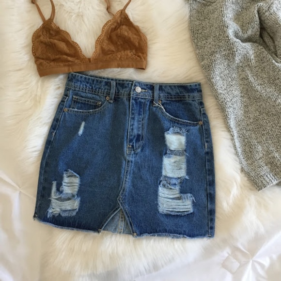 NWT Denim Distressed Skirt - Picture 7 of 7